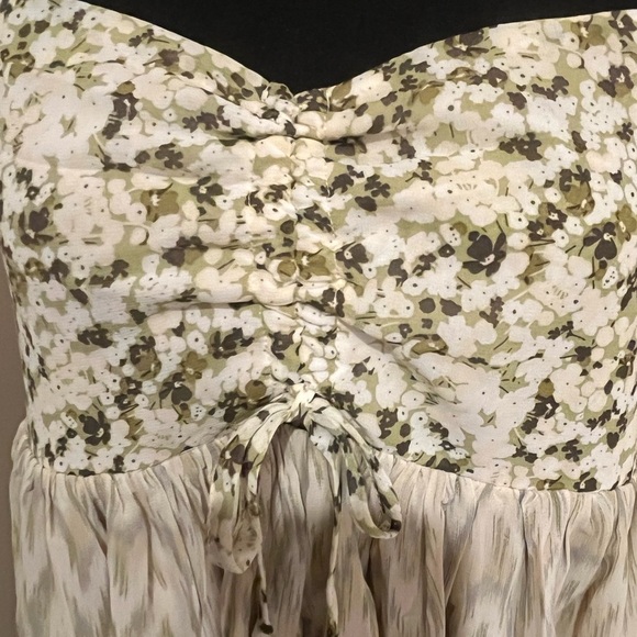 Entro Olive Drab & Tan Floral Print Romper smocked back with tie, size L - Picture 2 of 8